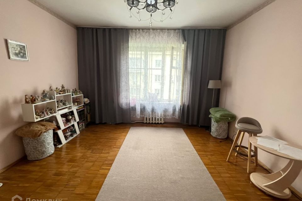 Продаётся 1-комнатная квартира, 38 м²