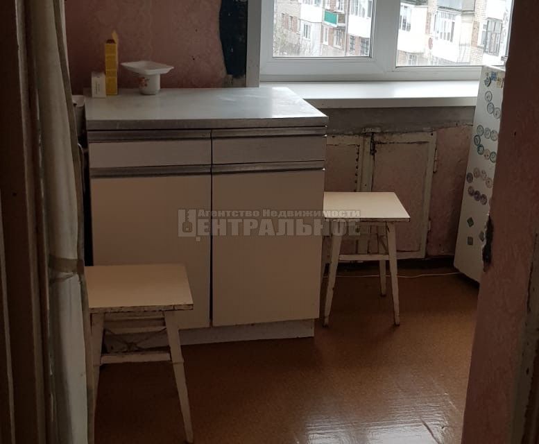 Продаётся 4-комнатная квартира, 61.5 м²