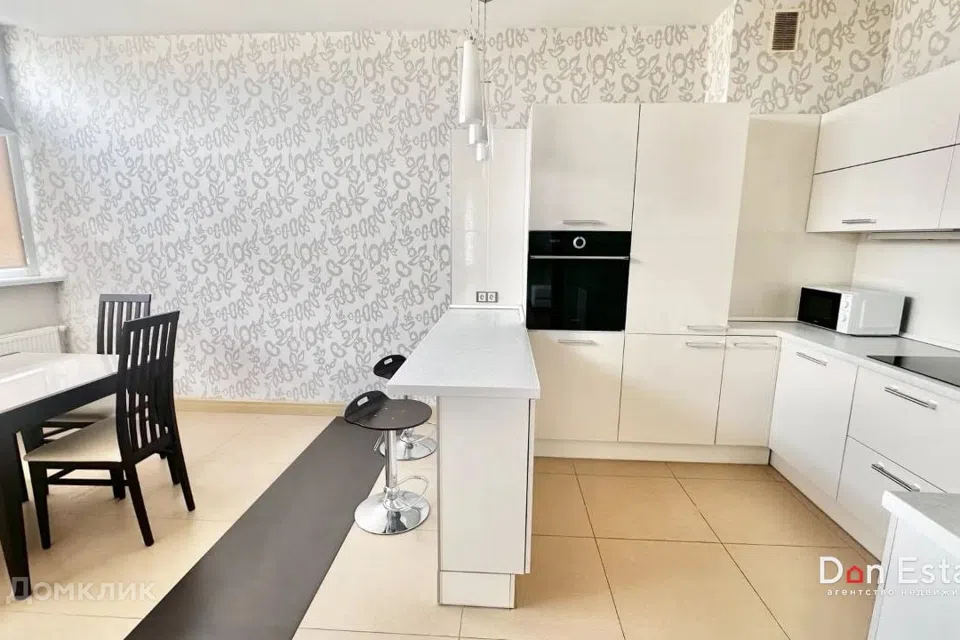 Сдаётся 3-комнатная квартира, 110 м²