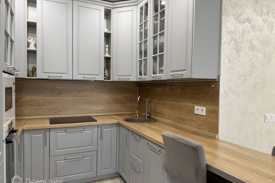 Продаётся 1-комнатная квартира, 51.9 м²