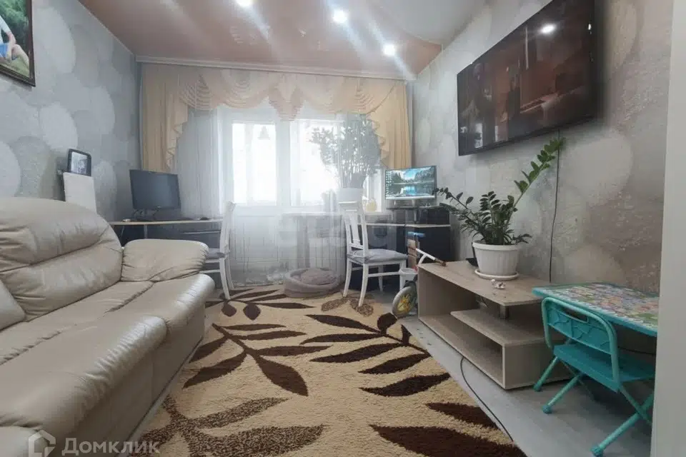 Продаётся 3-комнатная квартира, 56.5 м²