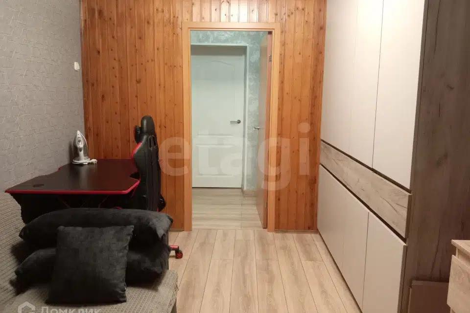 Продаётся 3-комнатная квартира, 55.5 м²