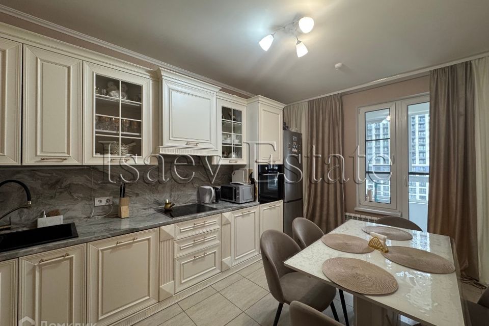 Продаётся 2-комнатная квартира, 64.1 м²