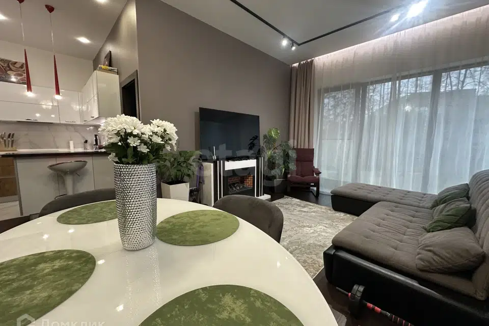 Продаётся 3-комнатная квартира, 76.6 м²