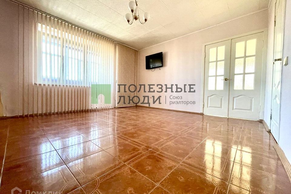 Продаётся 3-комнатная квартира, 101.6 м²