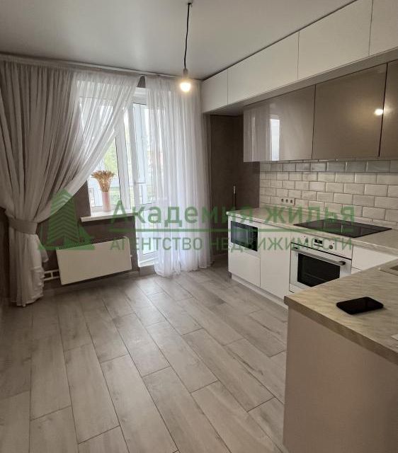 Продаётся 3-комнатная квартира, 73 м²