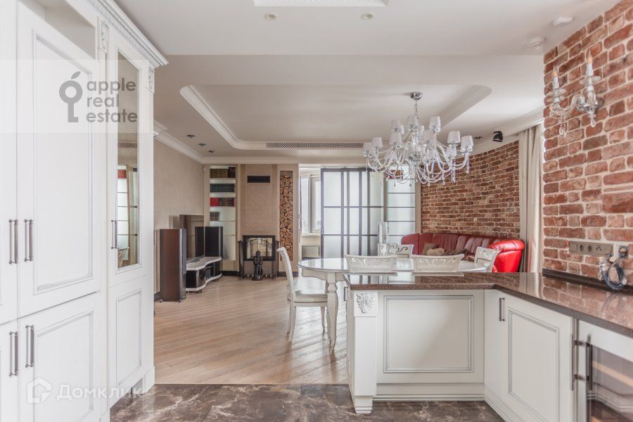 Сдаётся 6-комнатная квартира, 250 м²