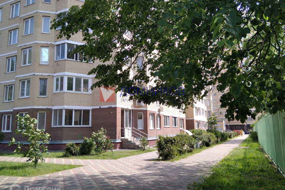 Сдаётся 2-комнатная квартира, 60.3 м²