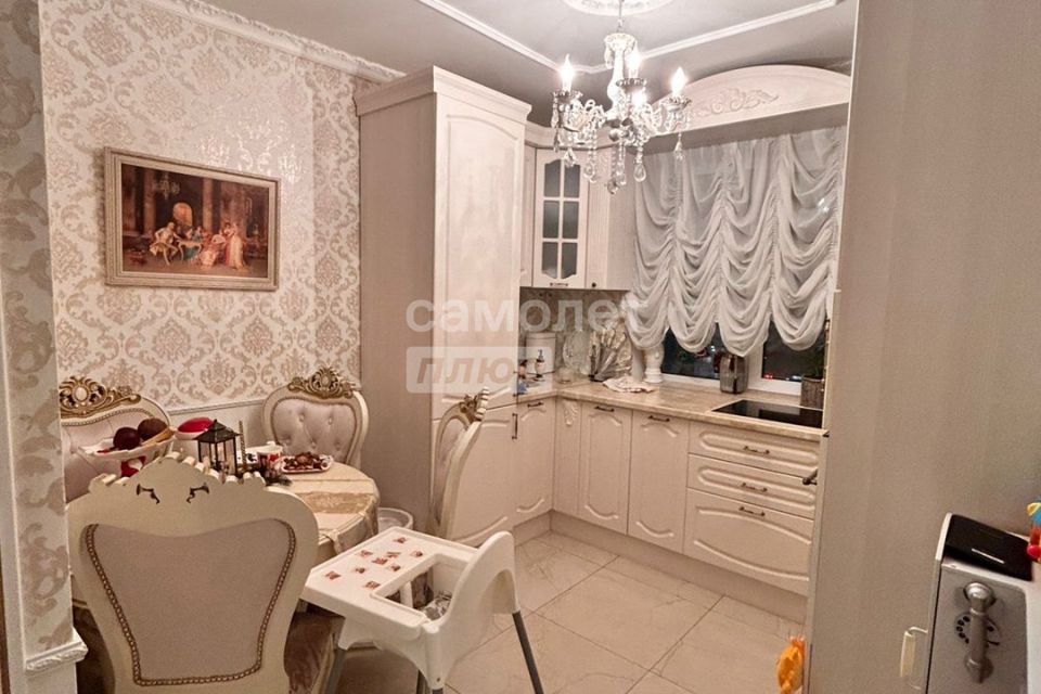 Продаётся 2-комнатная квартира, 56 м²