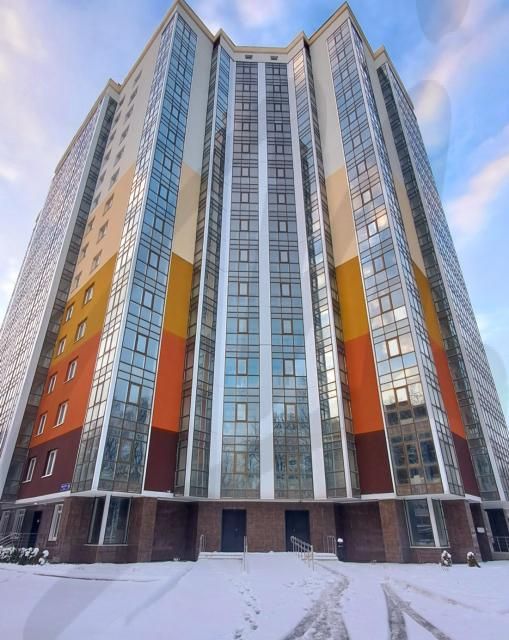 Продаётся 3-комнатная квартира, 156 м²