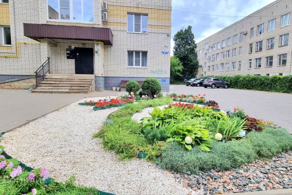 Продаётся 4-комнатная квартира, 137.2 м²