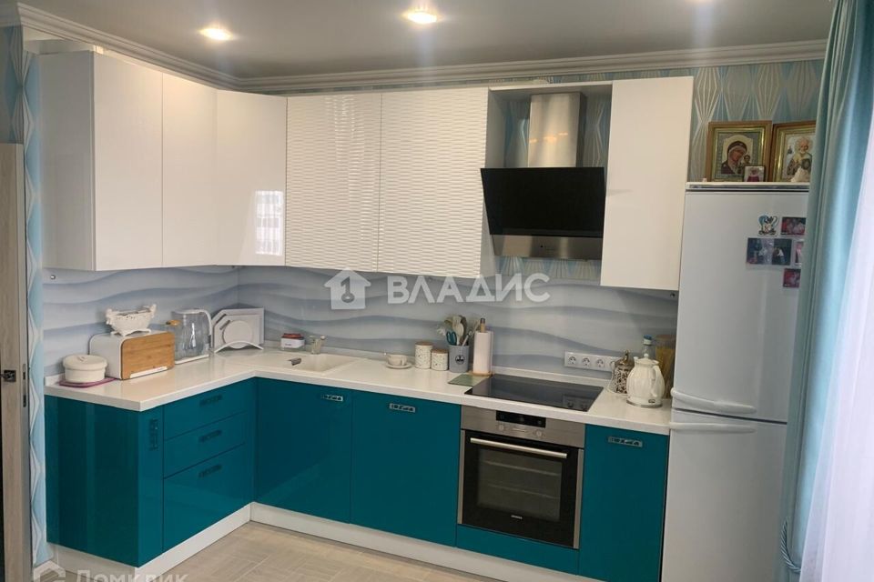 Продаётся 3-комнатная квартира, 98.6 м²