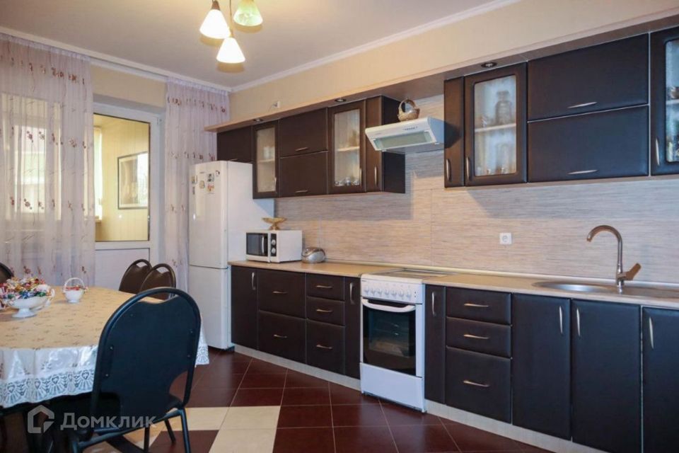 Сдаётся 2-комнатная квартира, 85 м²