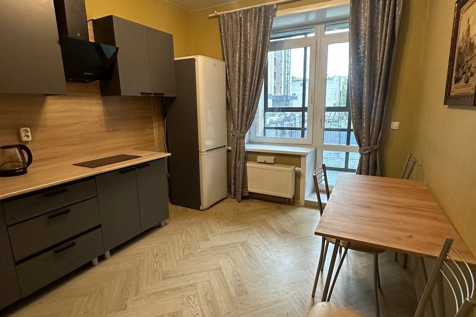 Сдаётся 1-комнатная квартира, 35 м²