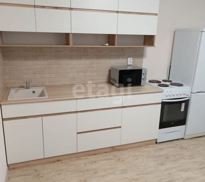 Сдаётся 1-комнатная квартира, 50 м²