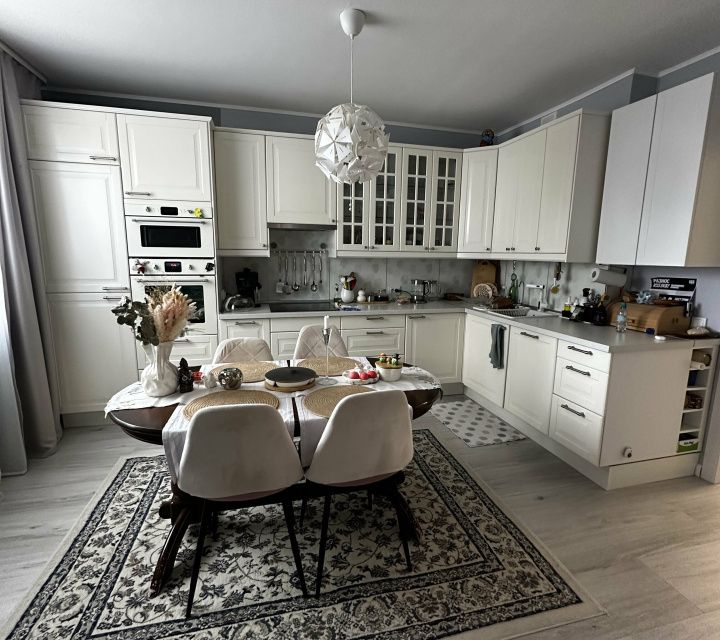 Продаётся 3-комнатная квартира, 91.6 м²
