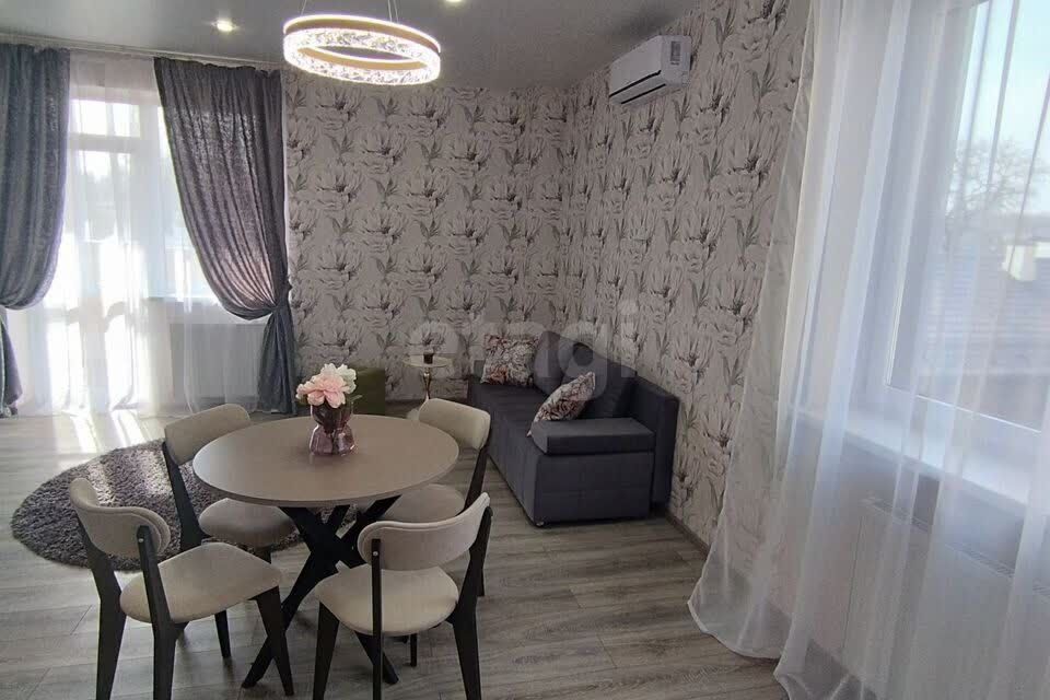 Продаётся 1-комнатная квартира, 66 м²