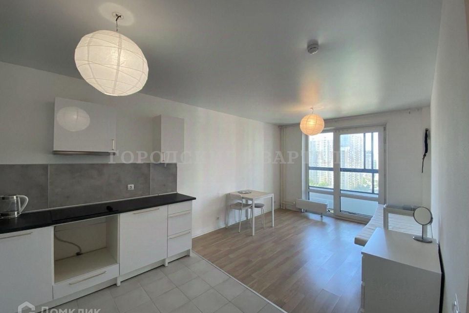 Продаётся 1-комнатная квартира, 42 м²