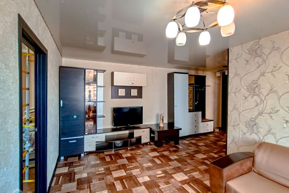 Продаётся 4-комнатная квартира, 63.5 м²