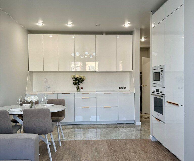 Продаётся 2-комнатная квартира, 63.7 м²