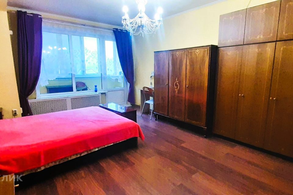 Продаётся 1-комнатная квартира, 42 м²