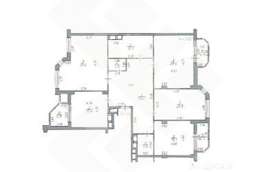 Продаётся 3-комнатная квартира, 150 м²