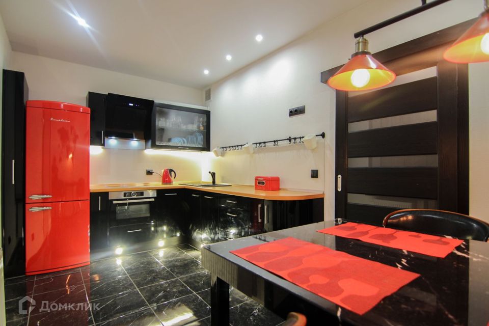Сдаётся 2-комнатная квартира, 85 м²
