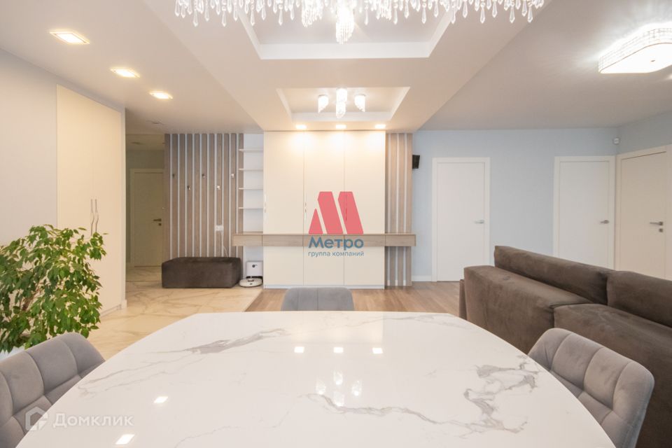 Продаётся 3-комнатная квартира, 120.7 м²