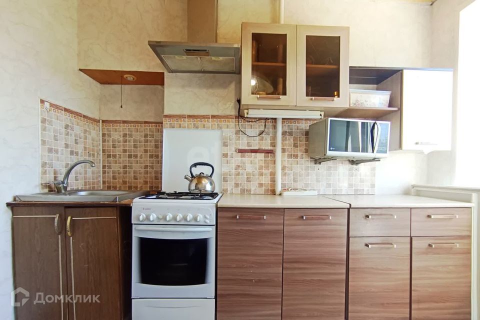 Продаётся 3-комнатная квартира, 52.7 м²