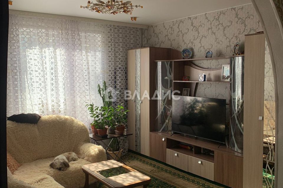 Продаётся 3-комнатная квартира, 45.7 м²