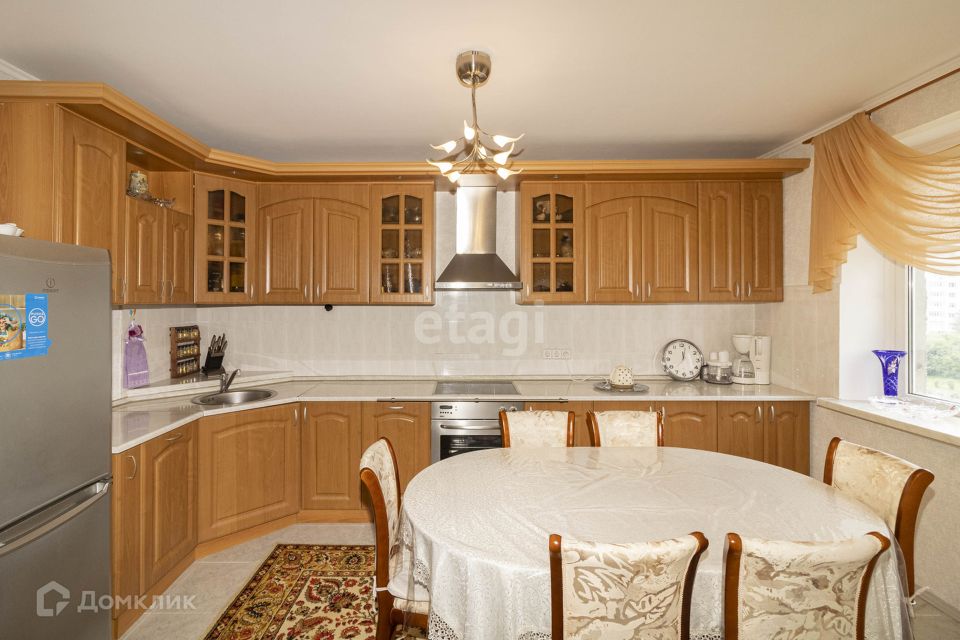 Продаётся 2-комнатная квартира, 64.1 м²