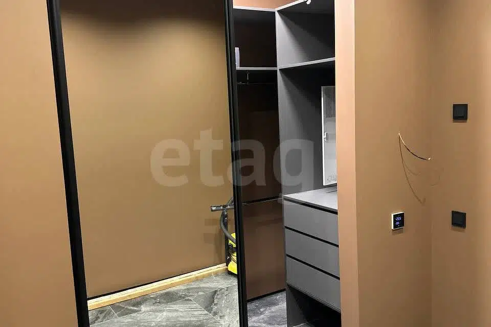 Продаётся 2-комнатная квартира, 57.7 м²