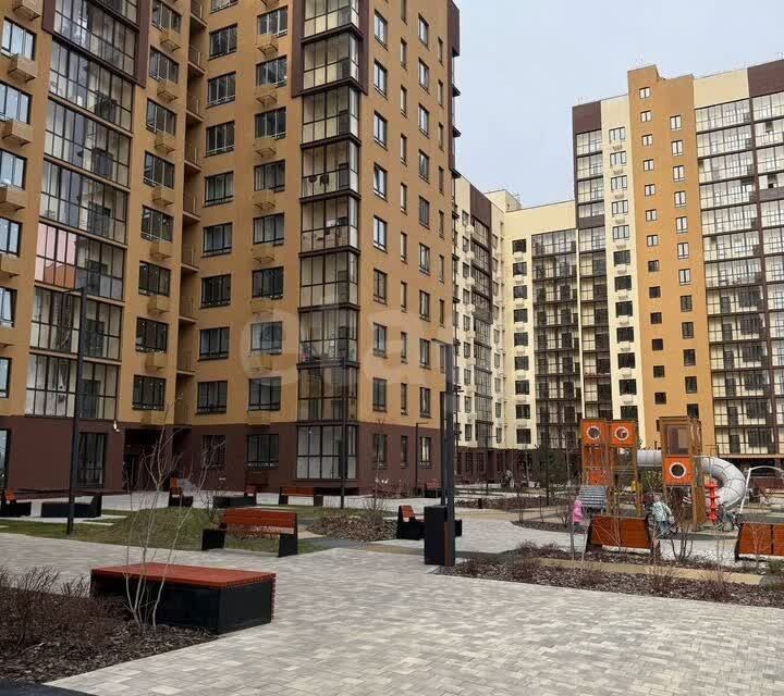 Продаётся 4-комнатная квартира, 82.7 м²
