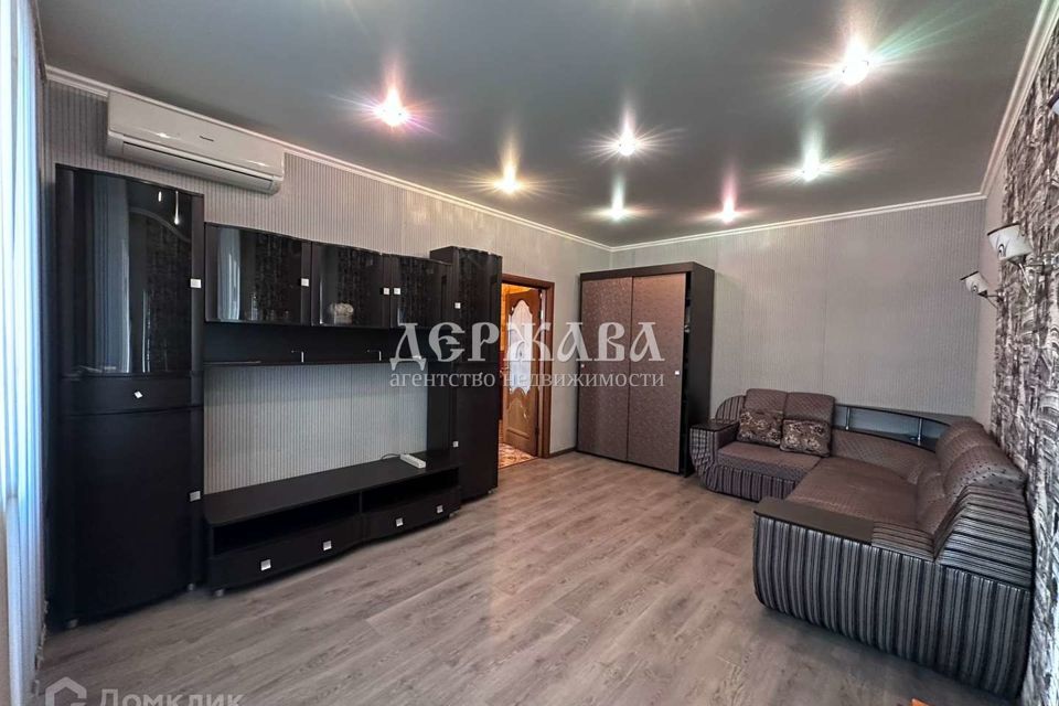 Сдаётся 1-комнатная квартира, 46 м²