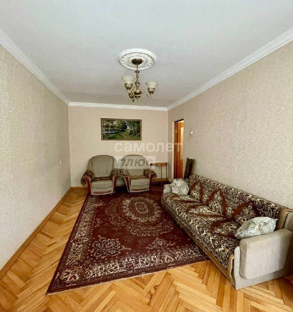 Продаётся 2-комнатная квартира, 43.8 м²