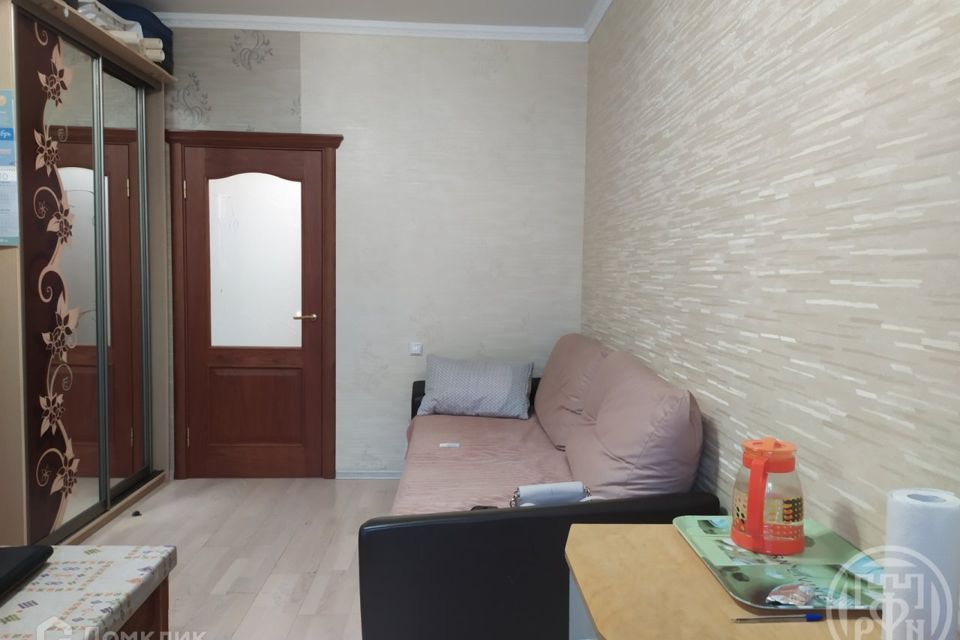 Продаётся 1-комнатная квартира, 41.8 м²