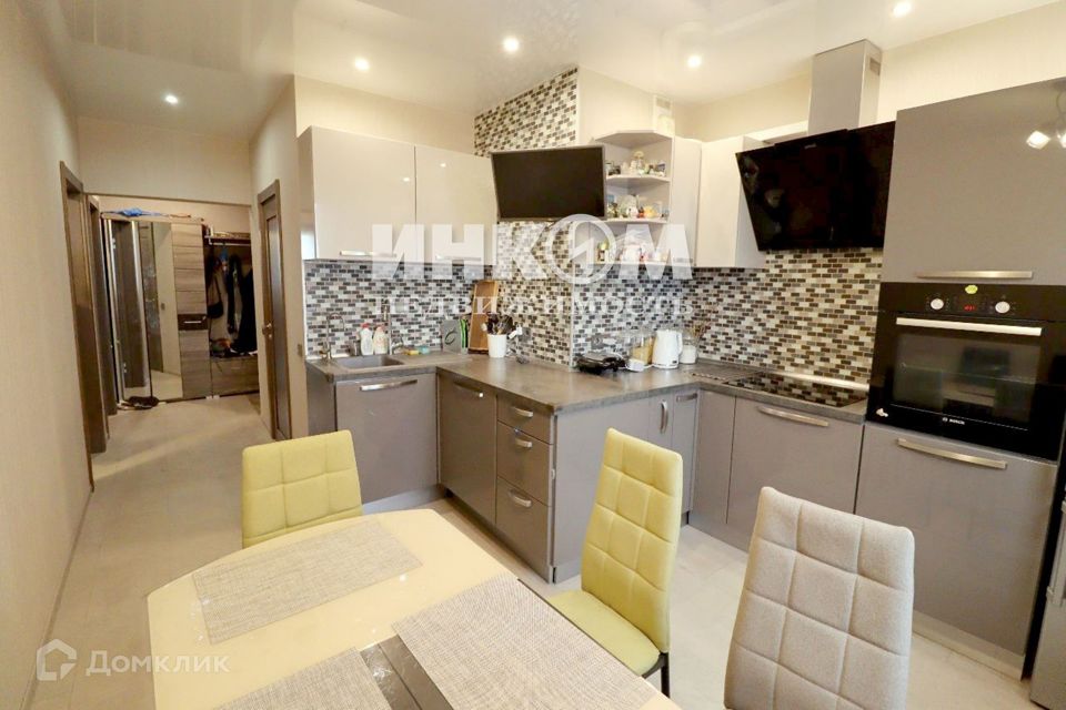 Продаётся 2-комнатная квартира, 61.1 м²