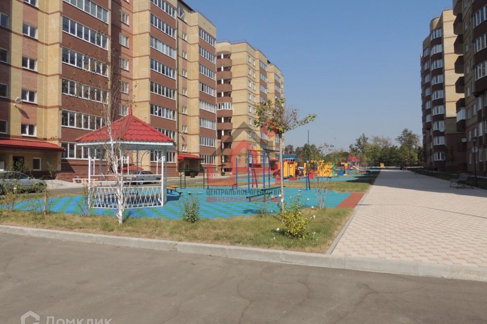 Продаётся 4-комнатная квартира, 98.3 м²
