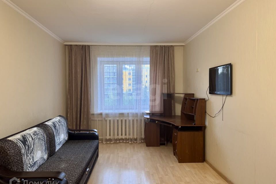 Продаётся 1-комнатная квартира, 42.7 м²