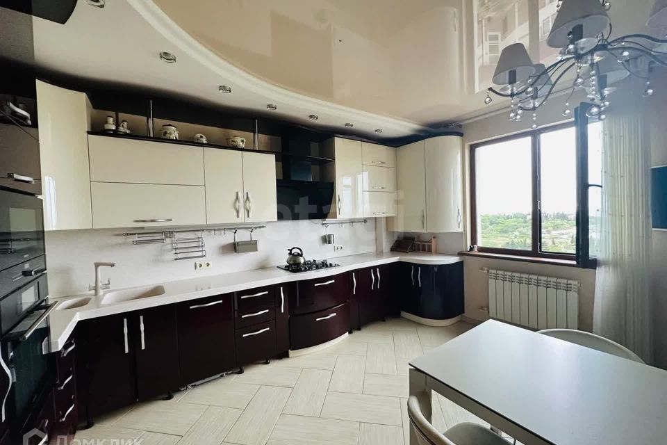 Продаётся 2-комнатная квартира, 71 м²