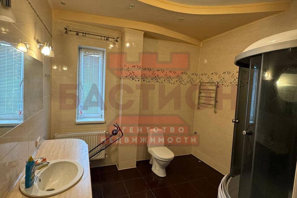 Продаётся 2-этажный дом, 270 м²