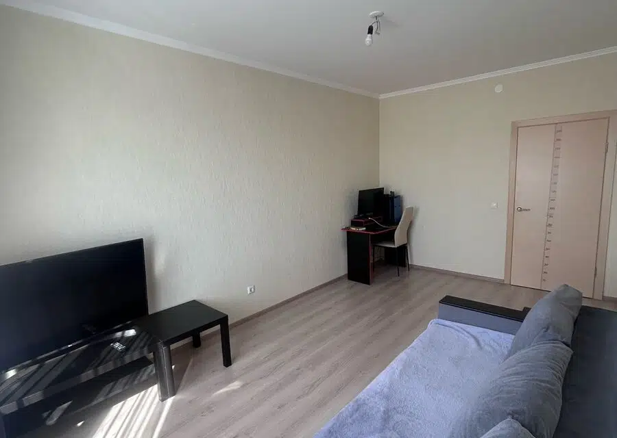 Продаётся 1-комнатная квартира, 37.8 м²