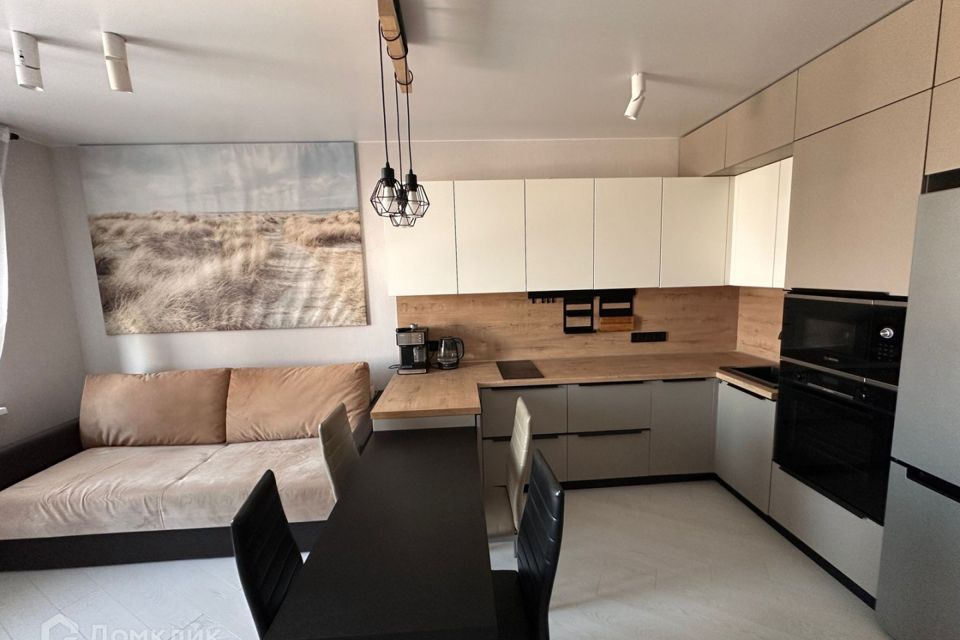Сдаётся 2-комнатная квартира, 73 м²
