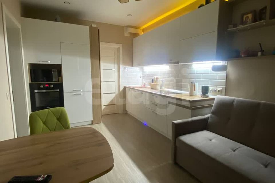 Продаётся 1-комнатная квартира, 42.6 м²