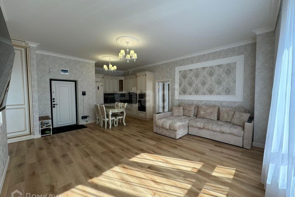 Сдаётся 2-комнатная квартира, 85 м²