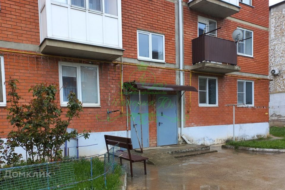 Продаётся 1-комнатная квартира, 54.6 м²