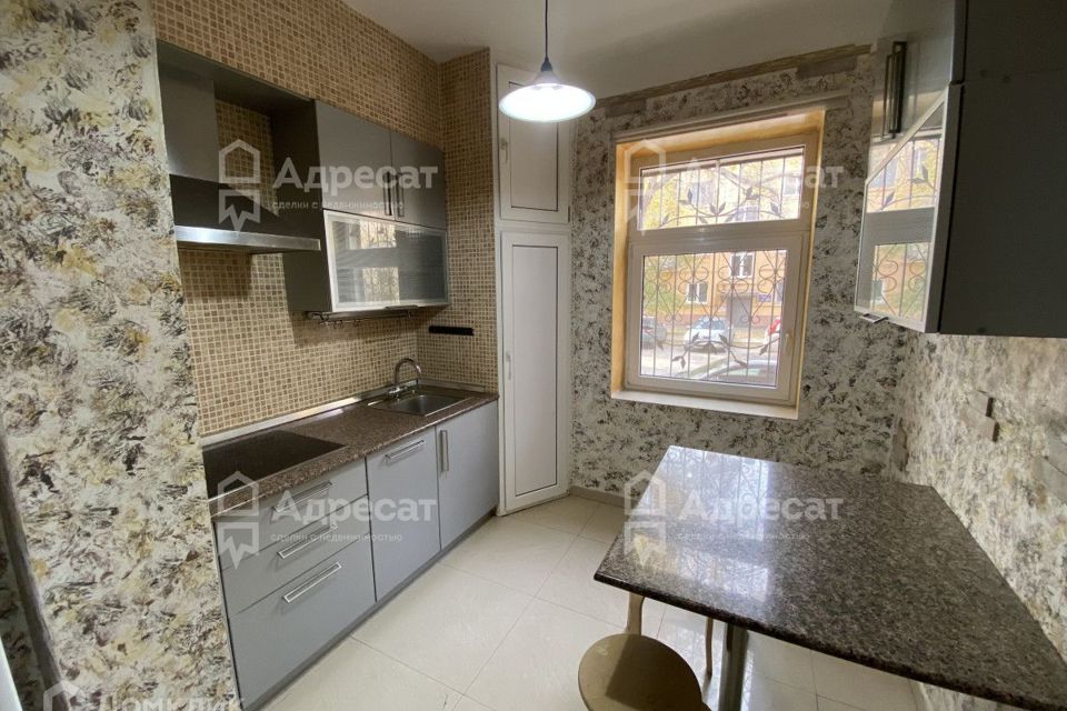 Сдаётся 4-комнатная квартира, 101 м²