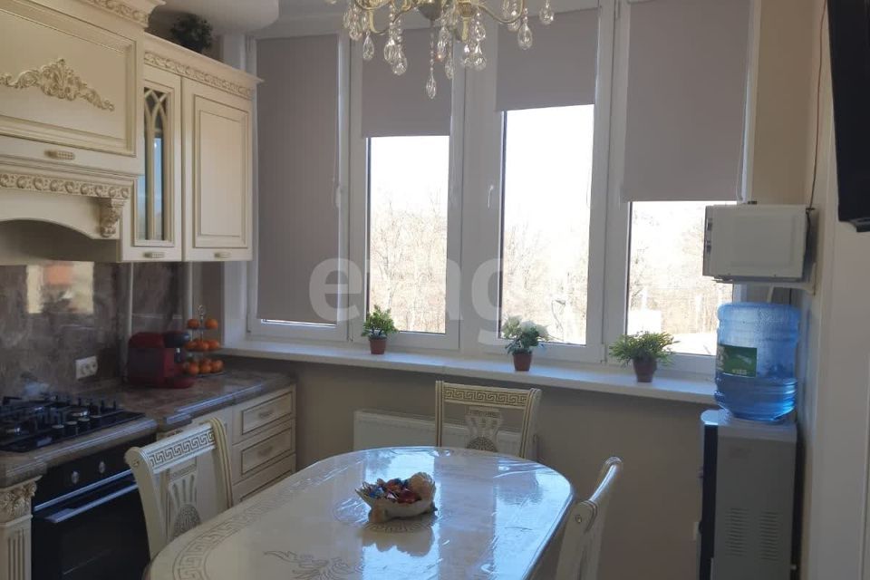 Продаётся 3-комнатная квартира, 63.6 м²