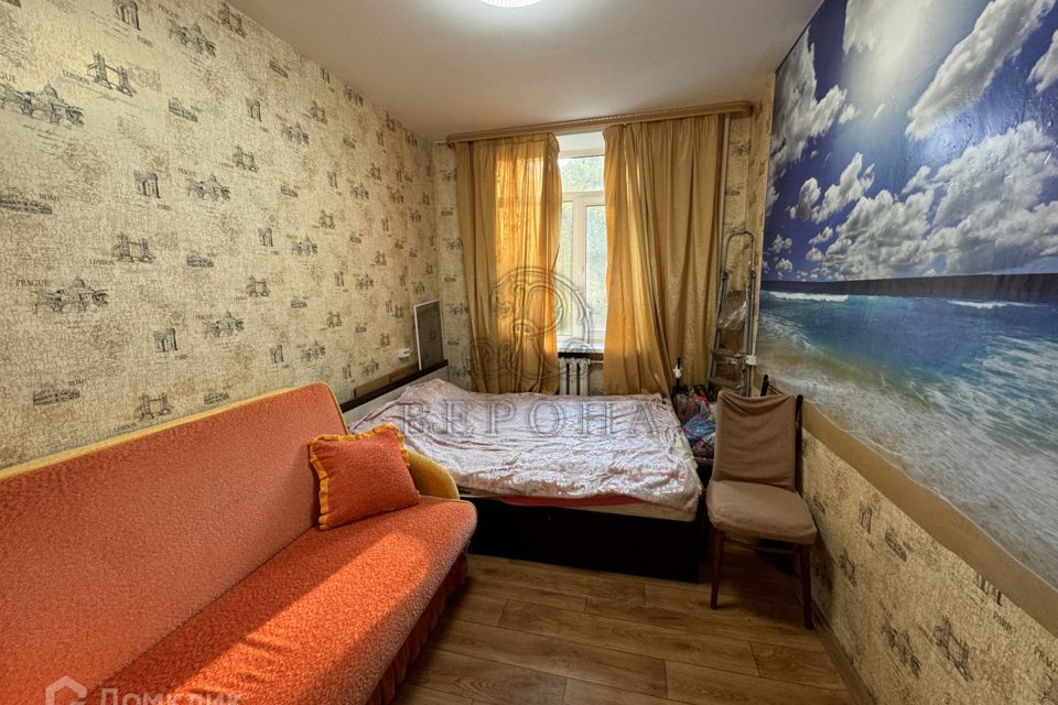 Продаётся комната в 4-комн. квартире, 10.4 м²