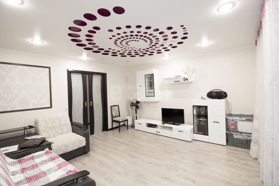 Продаётся 3-комнатная квартира, 70.3 м²